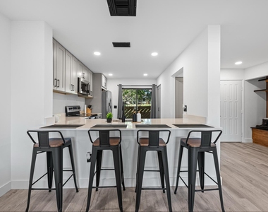 12950 Dartford Trail - Photo Thumbnail 11