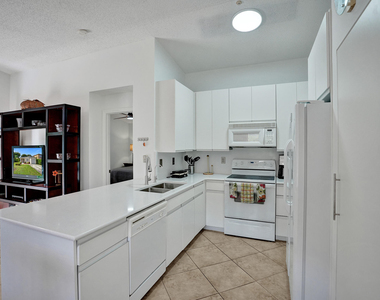 1245 Sw 46th Way - Photo Thumbnail 11