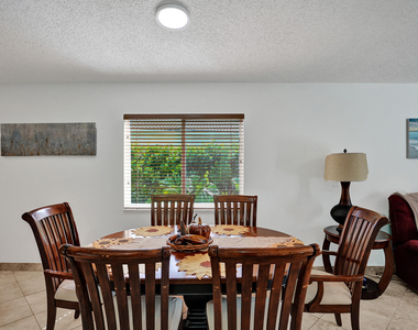 1245 Sw 46th Way - Photo Thumbnail 10