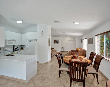 1245 Sw 46th Way - Photo Thumbnail 17