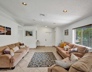 1245 Sw 46th Way - Photo Thumbnail 7