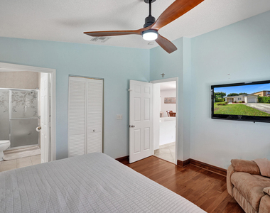 1245 Sw 46th Way - Photo Thumbnail 19