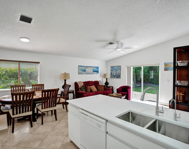 1245 Sw 46th Way - Photo Thumbnail 13