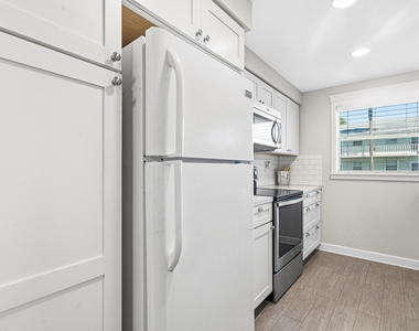 2440 Sw 22nd Avenue - Photo Thumbnail 12