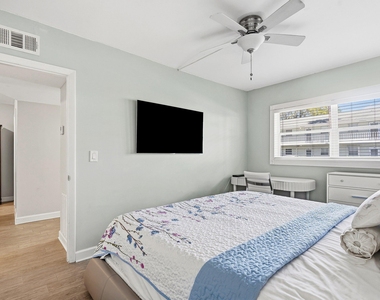 2440 Sw 22nd Avenue - Photo Thumbnail 17