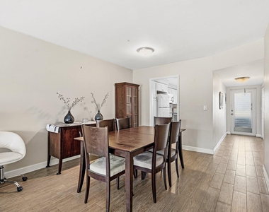 2440 Sw 22nd Avenue - Photo Thumbnail 4