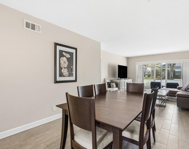 2440 Sw 22nd Avenue - Photo Thumbnail 14