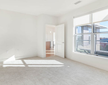 2209 Pershing Drive - Photo Thumbnail 15
