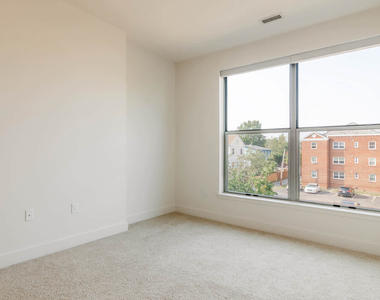 2209 Pershing Drive - Photo Thumbnail 18