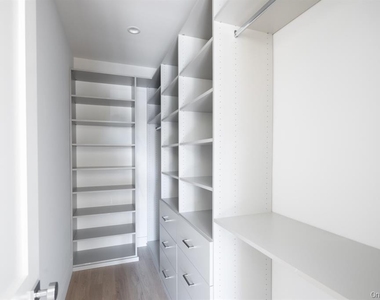 123 Sterling Avenue - Photo Thumbnail 5