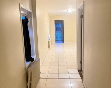 33 Kingston Avenue - Photo Thumbnail 2