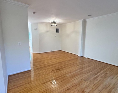9611 Normanton Way - Photo Thumbnail 3