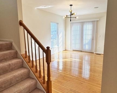 9611 Normanton Way - Photo Thumbnail 8