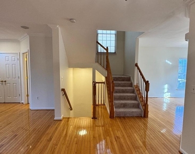 9611 Normanton Way - Photo Thumbnail 6