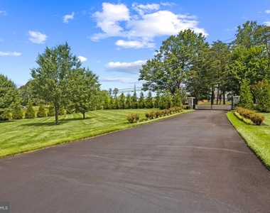 14612 Bristow Road - Photo Thumbnail 3