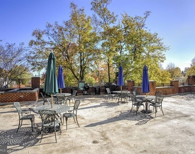 2101 N Monroe Street - Photo Thumbnail 13