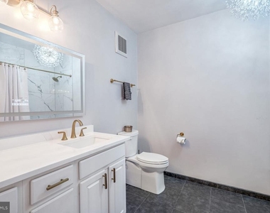 2101 N Monroe Street - Photo Thumbnail 7