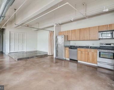 412 S 13th Street - Photo Thumbnail 1
