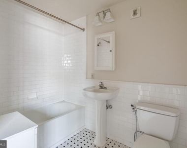 412 S 13th Street - Photo Thumbnail 4
