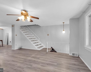 3639 Gaul Street - Photo Thumbnail 4