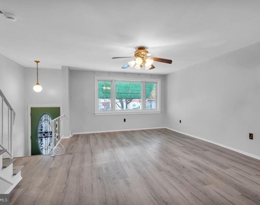 3639 Gaul Street - Photo Thumbnail 2