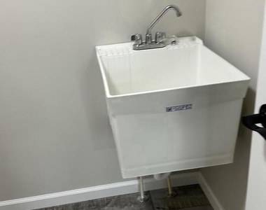 111 Delano Drive - Photo Thumbnail 15