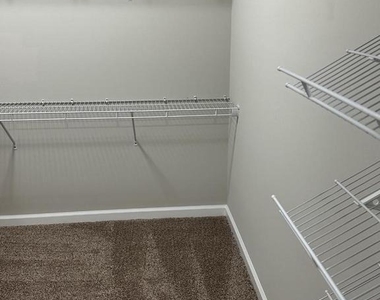111 Delano Drive - Photo Thumbnail 13