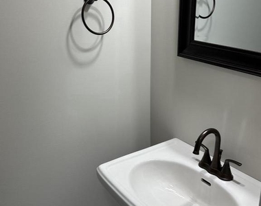 111 Delano Drive - Photo Thumbnail 21