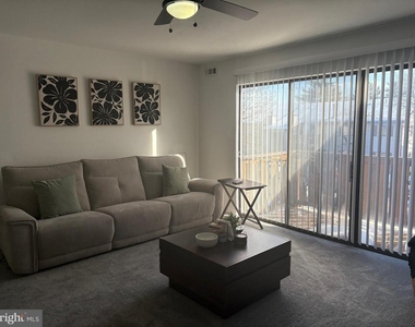 802 Lindsey Court - Photo Thumbnail 1