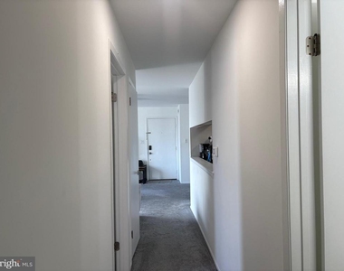 802 Lindsey Court - Photo Thumbnail 6