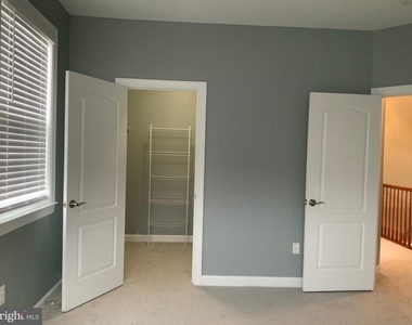 3301 Castle Ridge Circle - Photo Thumbnail 27
