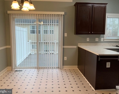 3301 Castle Ridge Circle - Photo Thumbnail 15