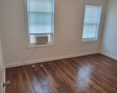 511 Seagull Avenue - Photo Thumbnail 8