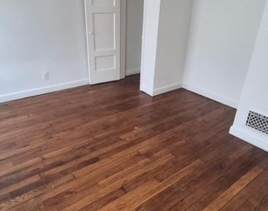 511 Seagull Avenue - Photo Thumbnail 2