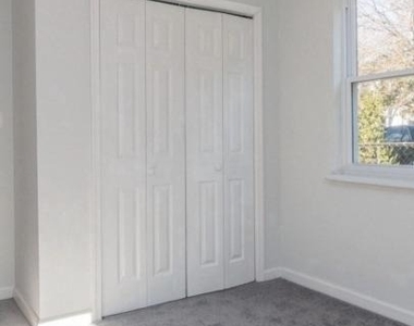 529 16th Street Ne - Photo Thumbnail 6