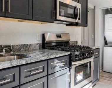 529 16th Street Ne - Photo Thumbnail 2