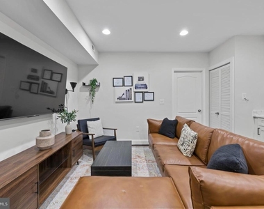 1363 Childress Ne - Photo Thumbnail 10