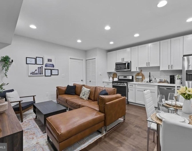 1363 Childress Ne - Photo Thumbnail 11