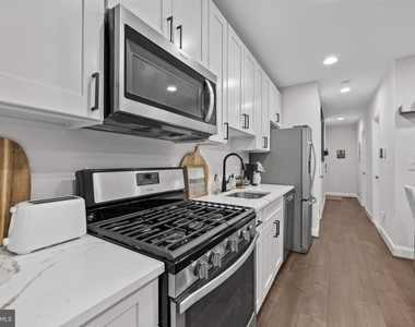 1363 Childress Ne - Photo Thumbnail 5