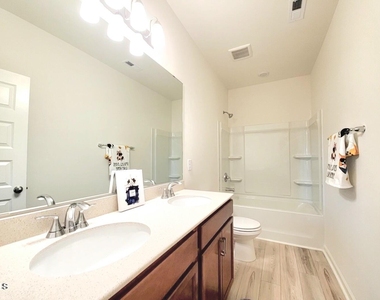 836 Emmer Street - Photo Thumbnail 4