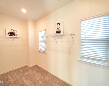 836 Emmer Street - Photo Thumbnail 9