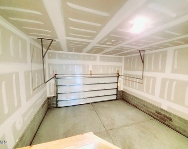 836 Emmer Street - Photo Thumbnail 16
