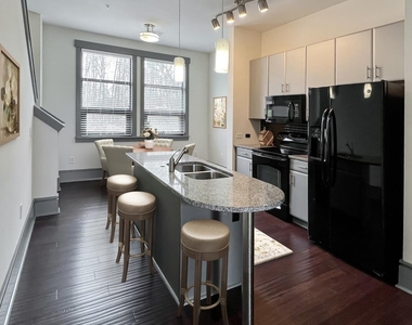200 Perkins Drive - Photo Thumbnail 18