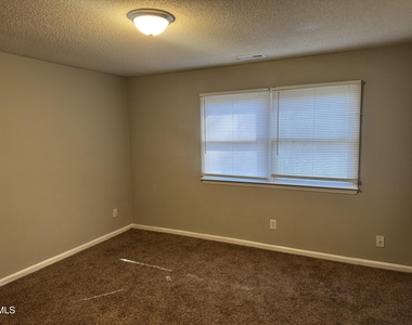 5105 Vann Street - Photo Thumbnail 7