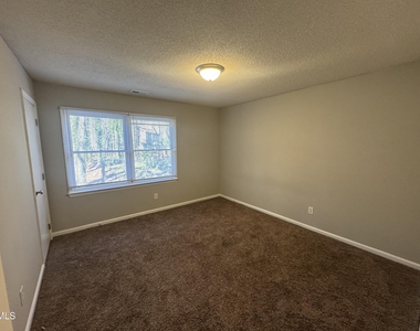 5105 Vann Street - Photo Thumbnail 6