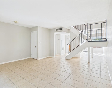 9520 Quail Village Ln - Photo Thumbnail 33