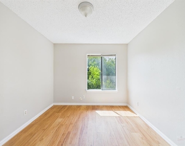 9520 Quail Village Ln - Photo Thumbnail 20