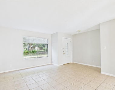 9520 Quail Village Ln - Photo Thumbnail 2