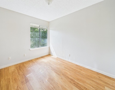 9520 Quail Village Ln - Photo Thumbnail 18