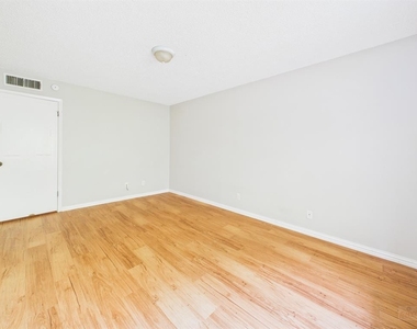 9520 Quail Village Ln - Photo Thumbnail 25